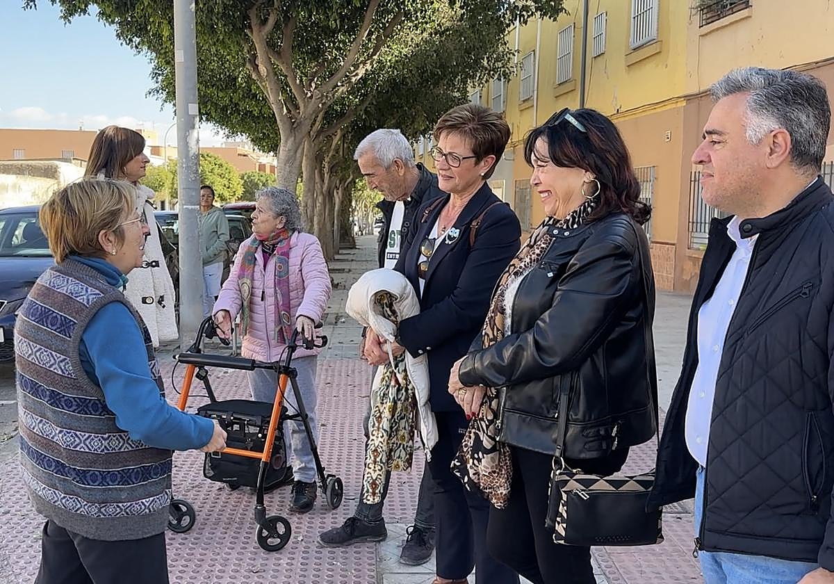Vecinos de Los Molinos exigen la reanudación ya de las obras de urbanización en su barrio