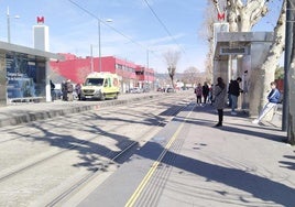 Atención sanitaria en la parada de metro de Fernando de los Ríos.