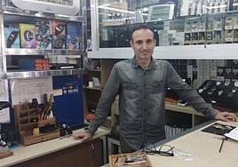 Los quioscos se mudan a Obispo Orberá: «Llevamos en el Paseo desde 1947»