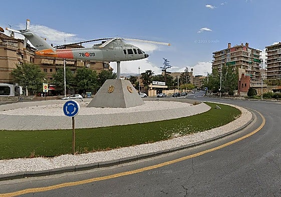 Rotonda del helicóptero en Granada capital.