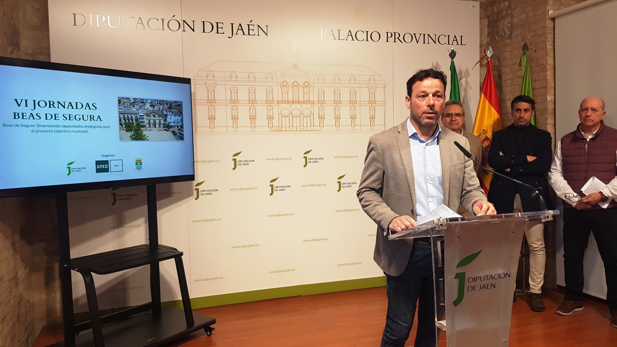 Javier Perales, responsable de Agricultura en la Diputación, durante la presentación de las jornadas.