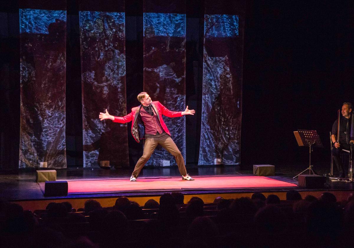 Teatro, vino y dioses: 'Bacanal' llega a Almería con Delicatessen