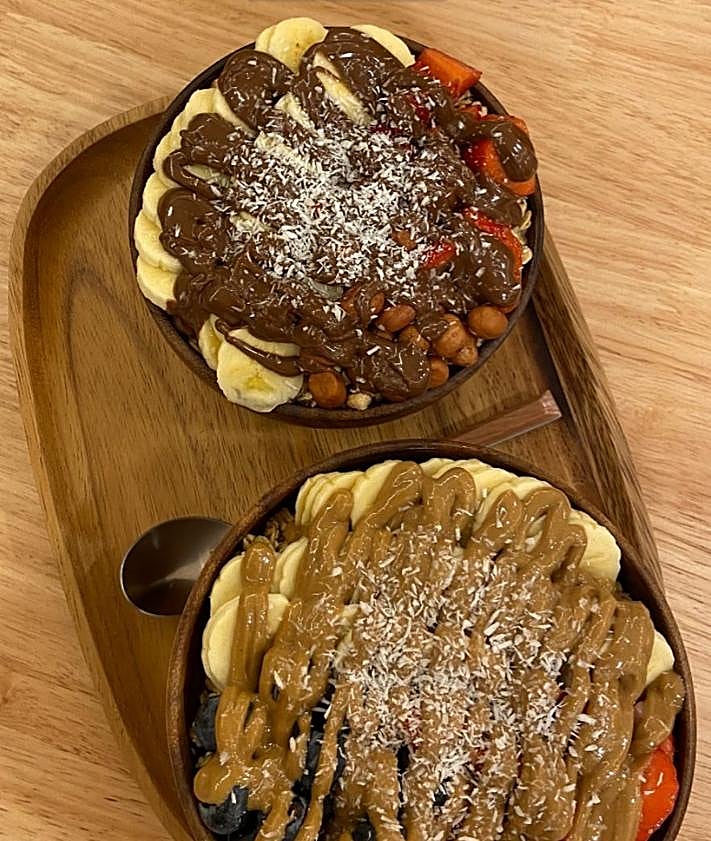 Imagen secundaria 2 - Abre en Granada el local de las meriendas y desayunos de Brasil: «Está siendo una locura»