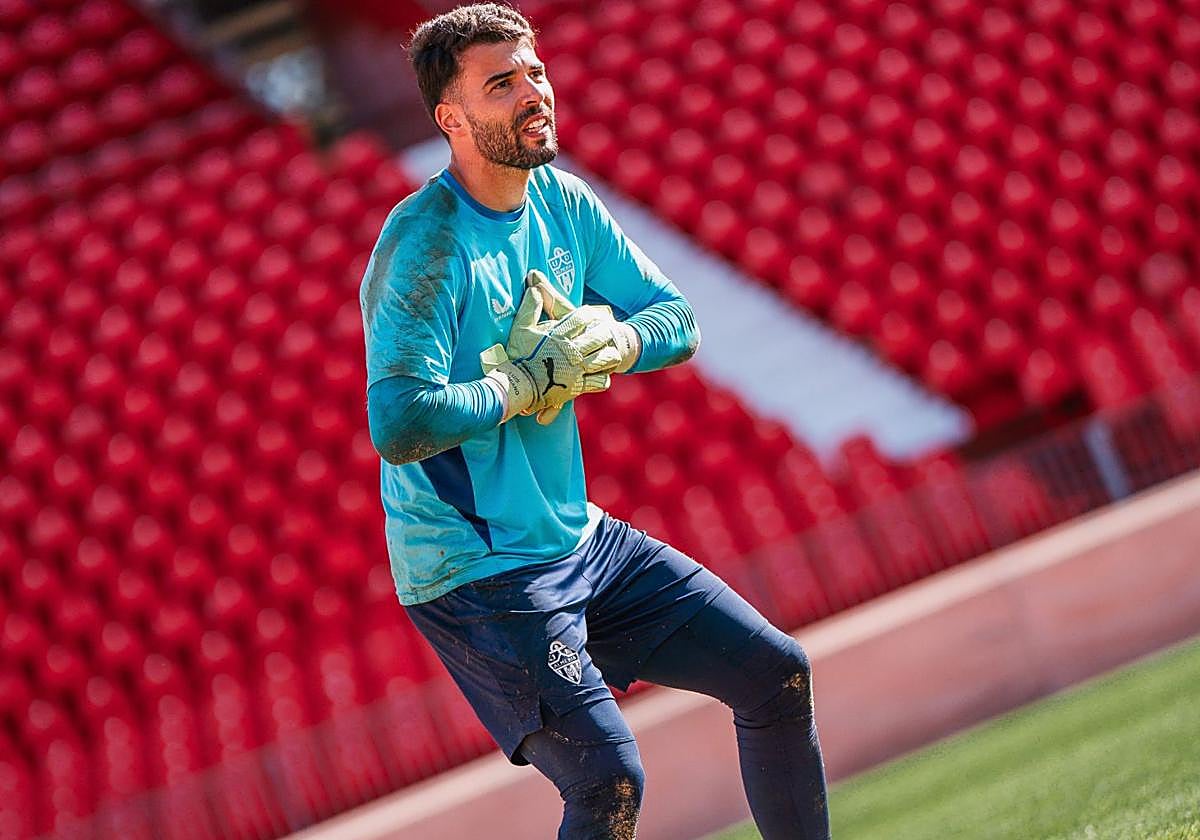 Maximiano concentrado durante un entrenamiento