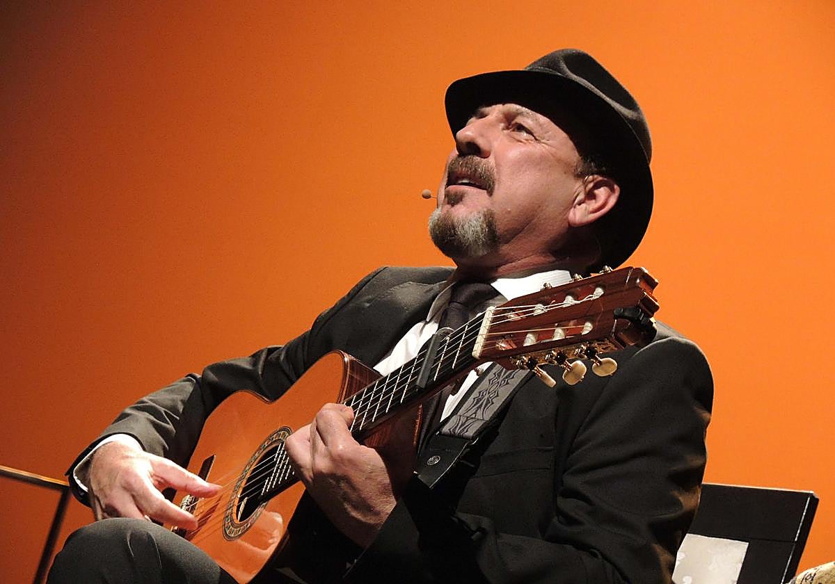 Javier Ruibal: «Siempre me gustó el teatro, y sentirme teatrero me encanta»