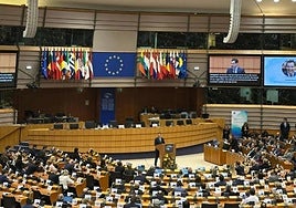 El presidente de la Junta de Andalucía, Juanma Moreno, durante su participación en el pleno del Comité Europeo de las Regiones.