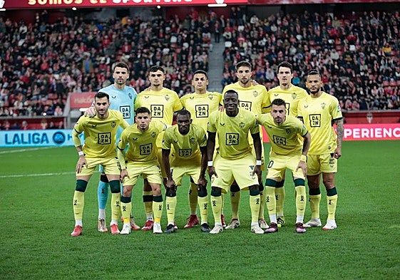 Once inicial del Almería ante el Sporting de Gijón