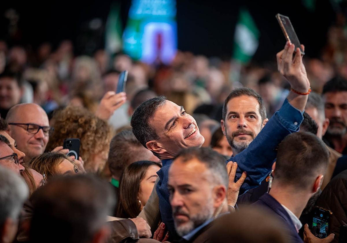 Las fotografías del cierre del congreso del PSOE-A en Armilla con Pedro Sánchez
