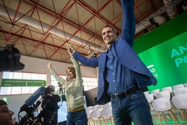 Sánchez y Montero en el congreso del PSOE-A de este domingo.