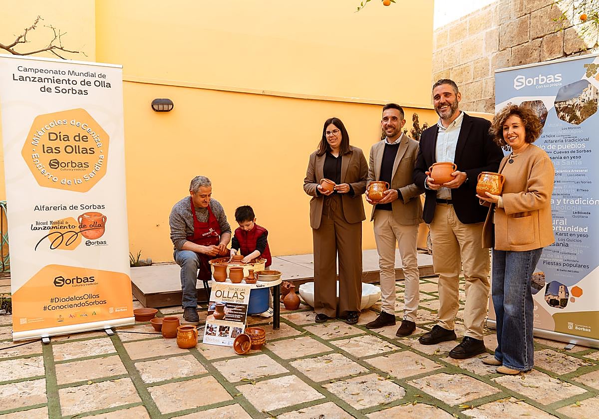 Sorbas recupera sus tradiciones más arraigadas con el Día de las Ollas