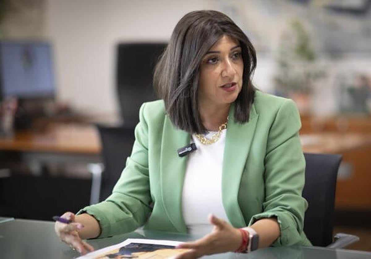 La alcaldesa de Armilla Loli Cañavate.