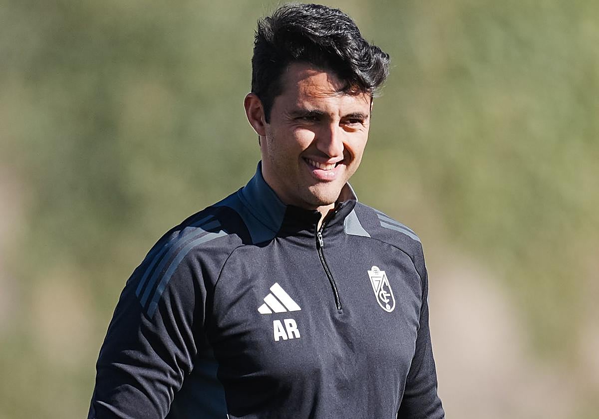 El entrenador Arturo Ruiz.