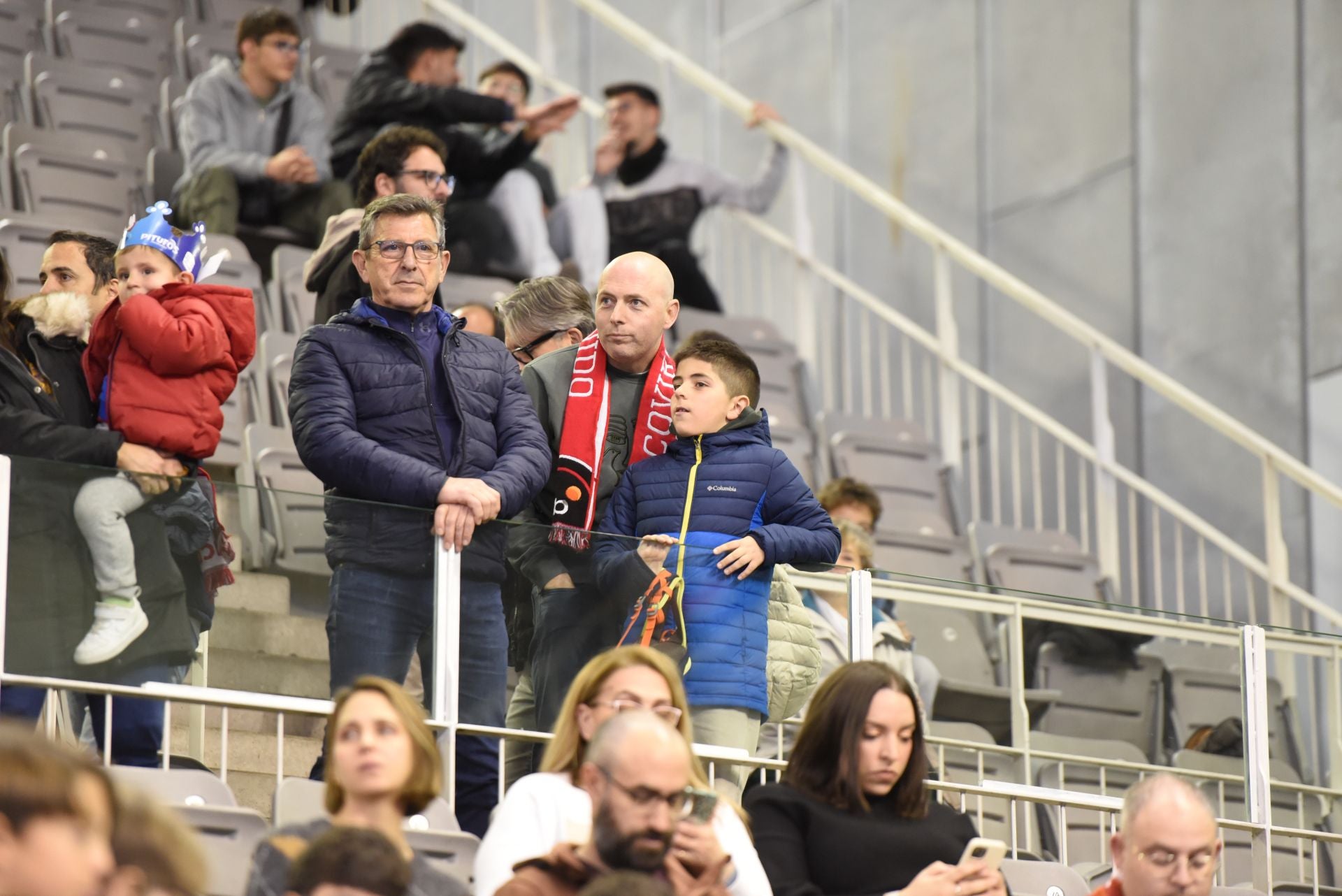 Encuéntrate en la grada del Palacio de Deportes en el Covirán-Murcia