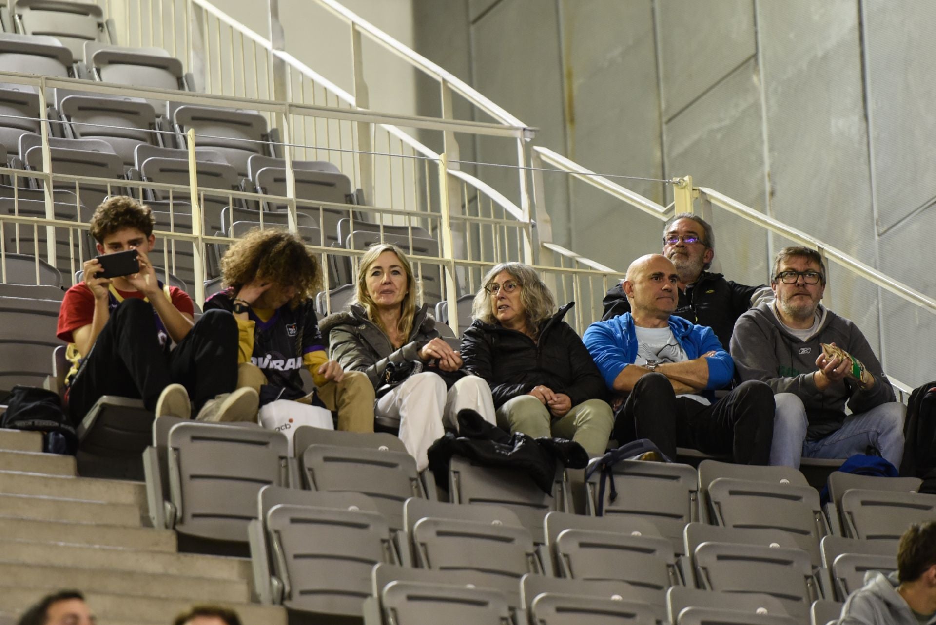 Encuéntrate en la grada del Palacio de Deportes en el Covirán-Murcia