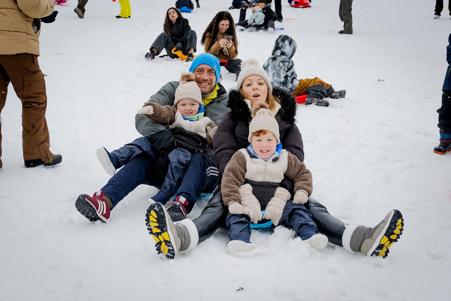 Las imágenes de Sierra Nevada plagada de trineos por el puente