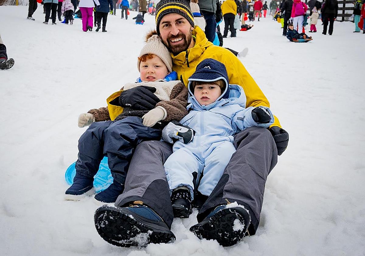 Las imágenes de Sierra Nevada plagada de trineos por el puente