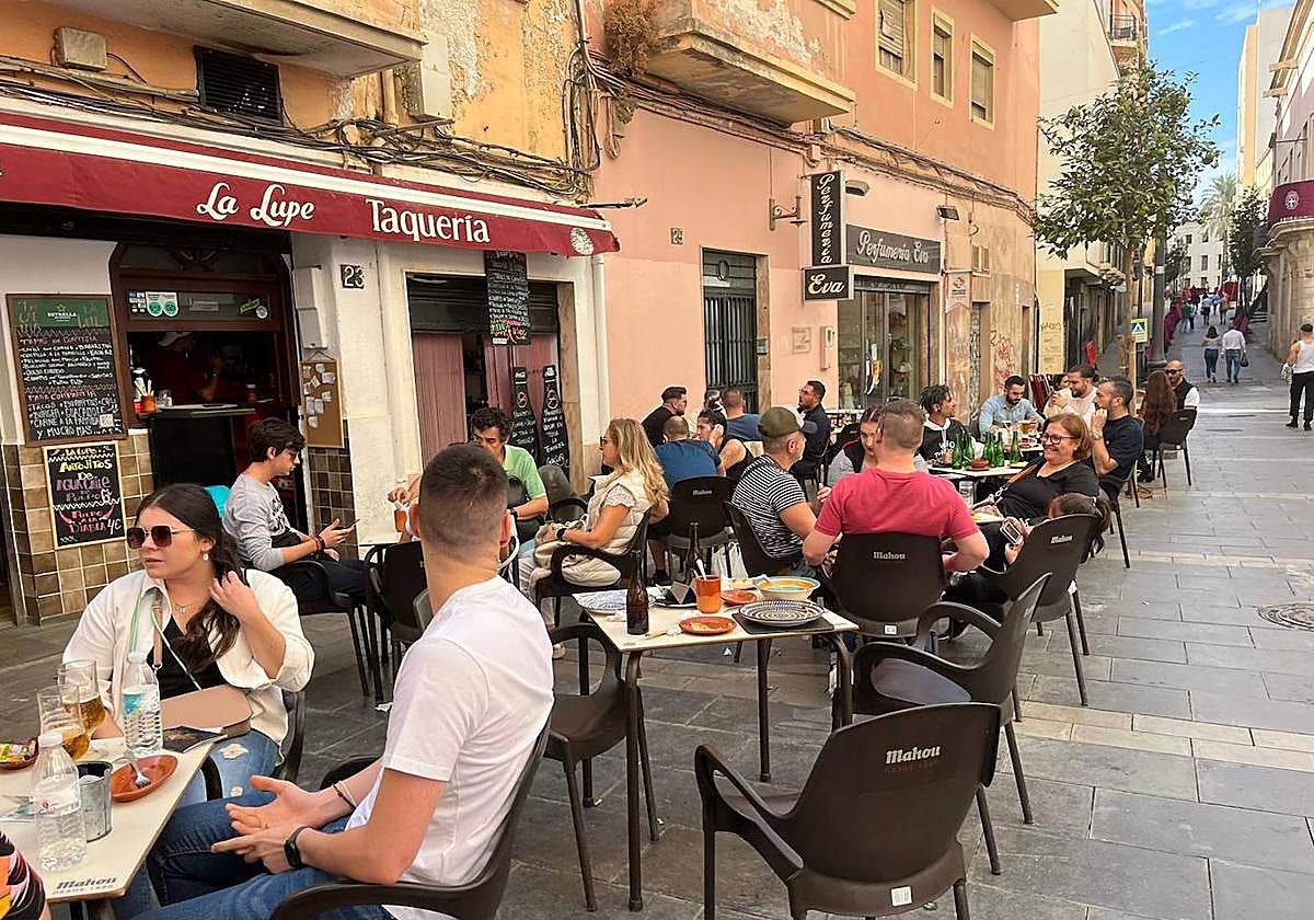 En lo alto del ranking se sitúan también las vinculadas al comercio (332), seguidas por las relacionadas con la hostelería (199).