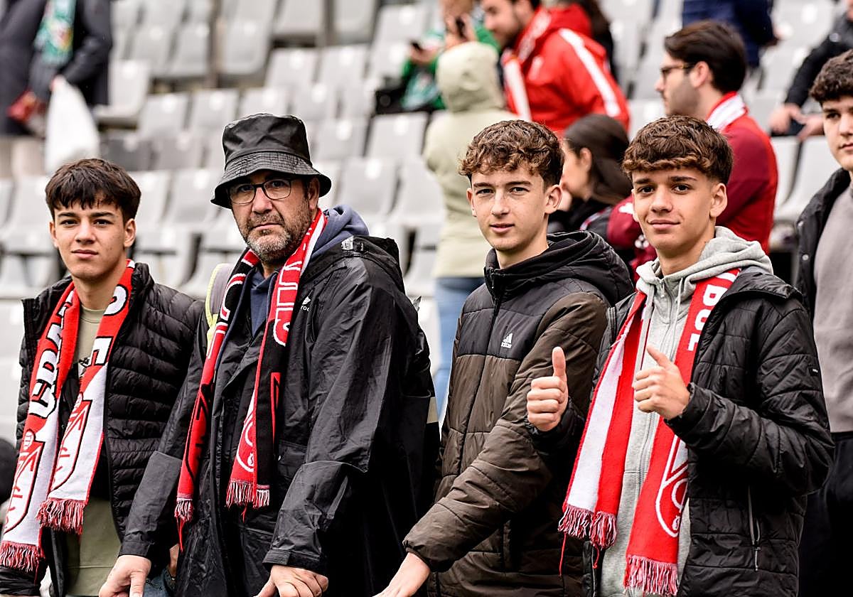 Encuéntrate en las gradas de El Arcángel y en el viaje desde Granada a Córdoba