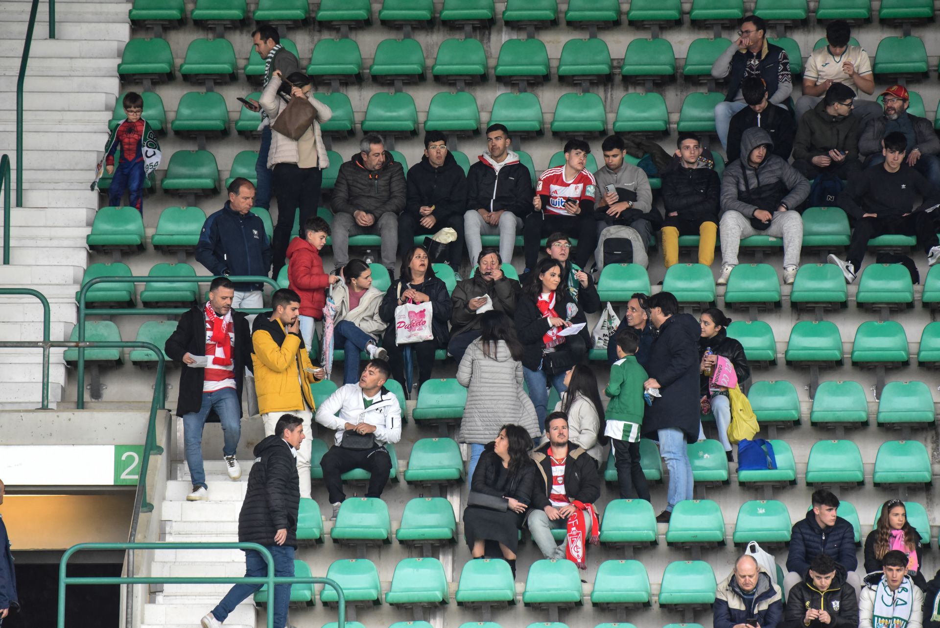 Encuéntrate en las gradas de El Arcángel y en el viaje desde Granada a Córdoba
