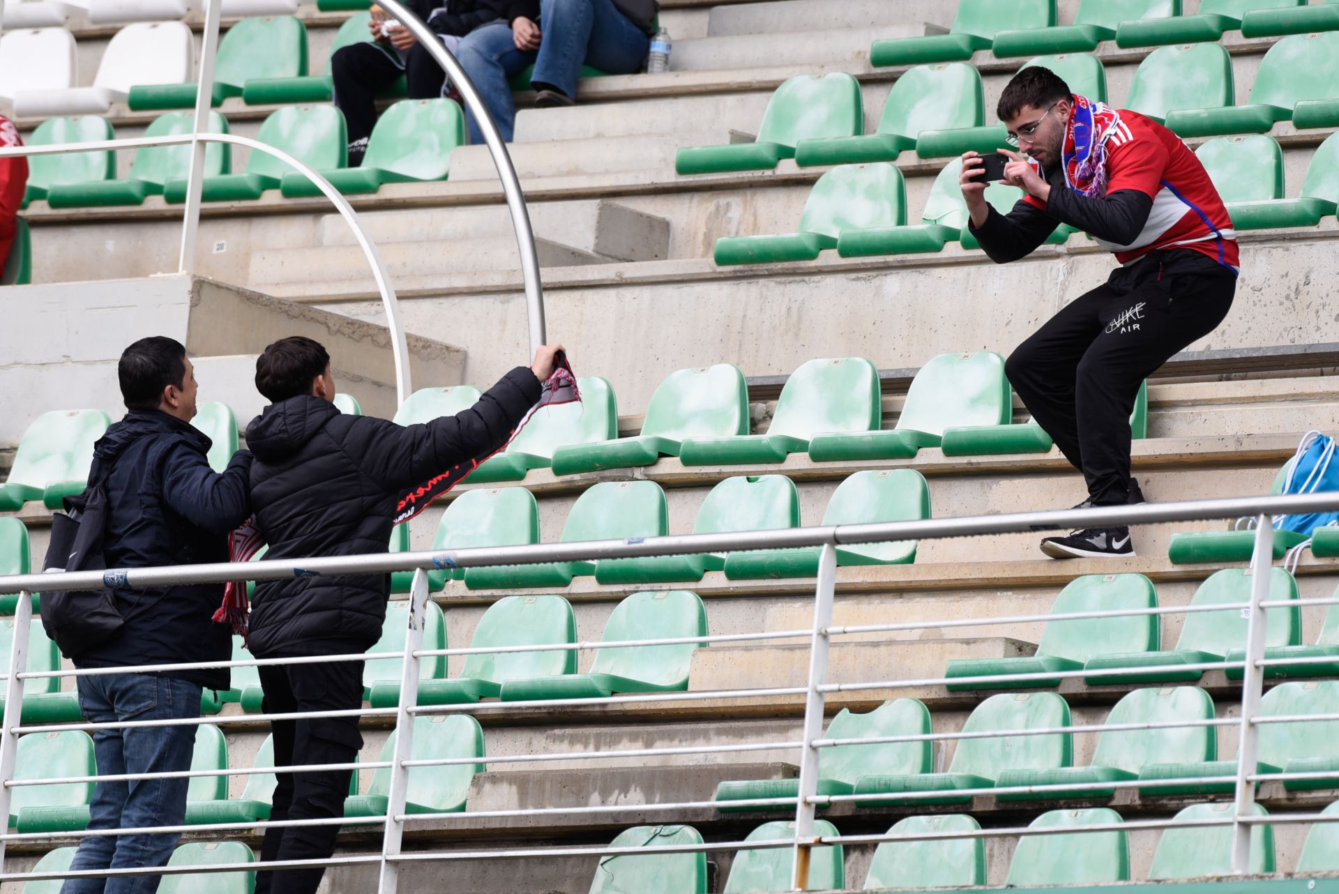 Encuéntrate en las gradas de El Arcángel y en el viaje desde Granada a Córdoba
