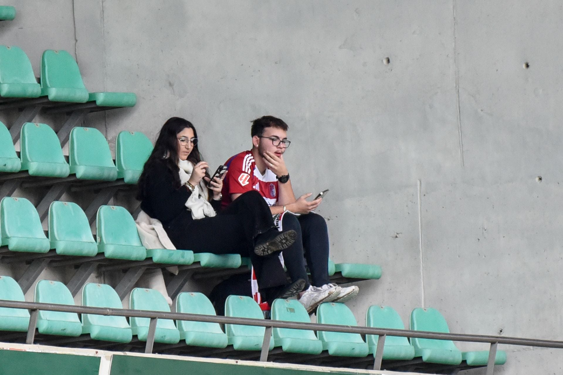 Encuéntrate en las gradas de El Arcángel y en el viaje desde Granada a Córdoba