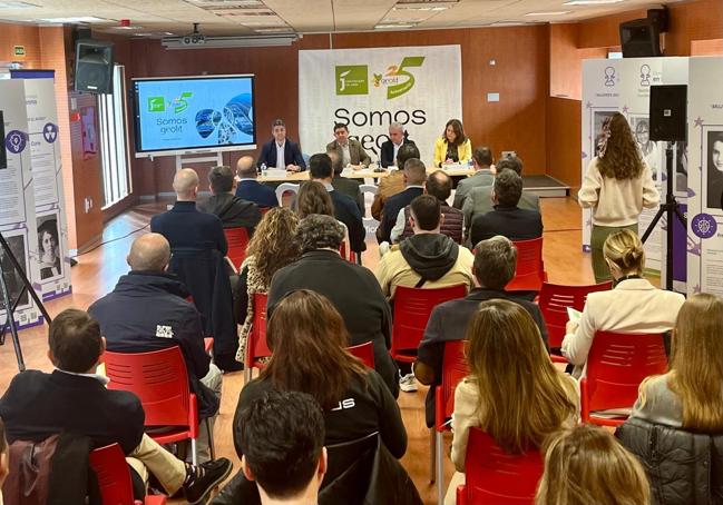 Presentación de la programación a responsables de empresas de Geolit.