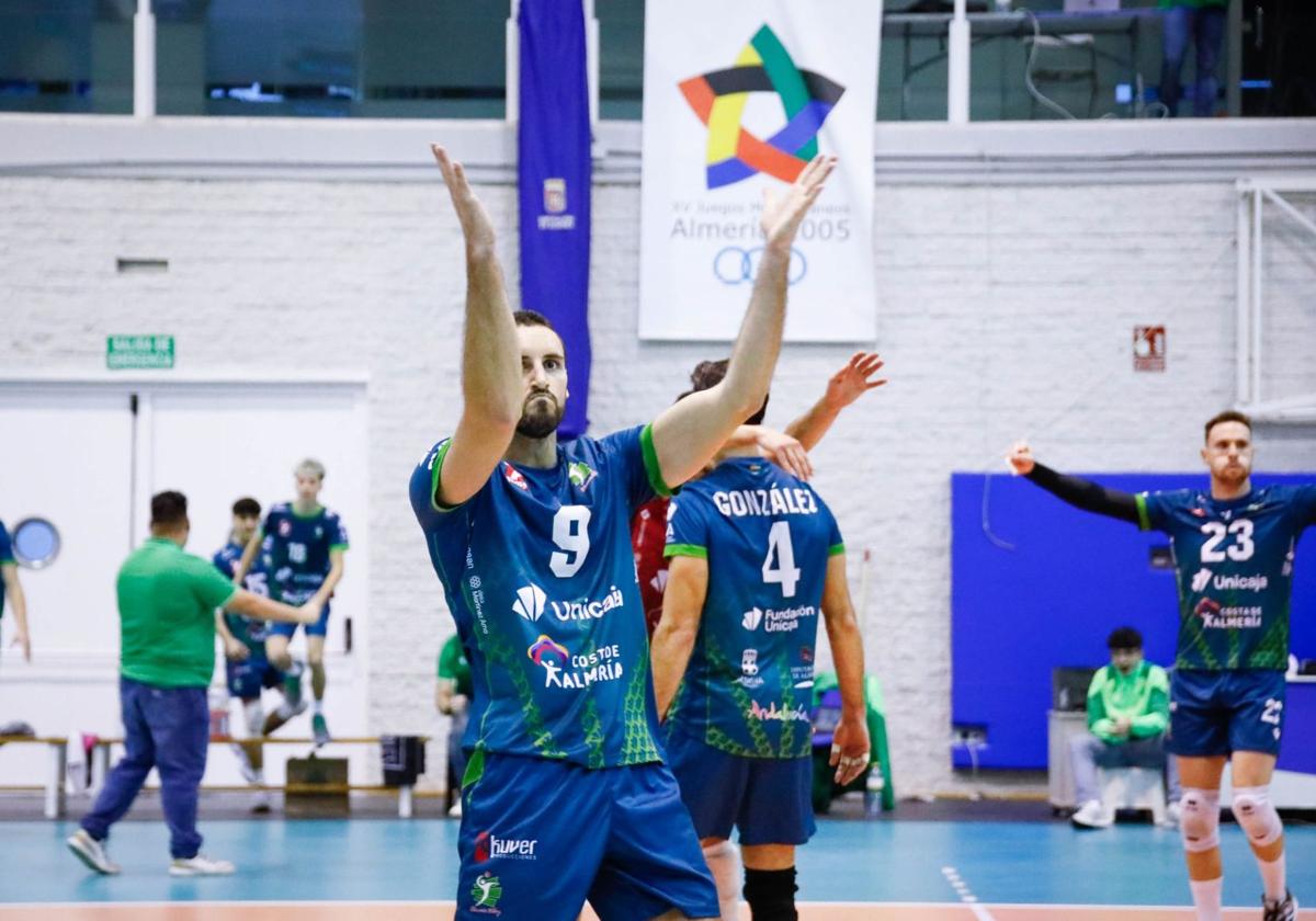 Pablo Ruiz destaca sobre Unicaja Costa de Almería que «ahora duda menos»