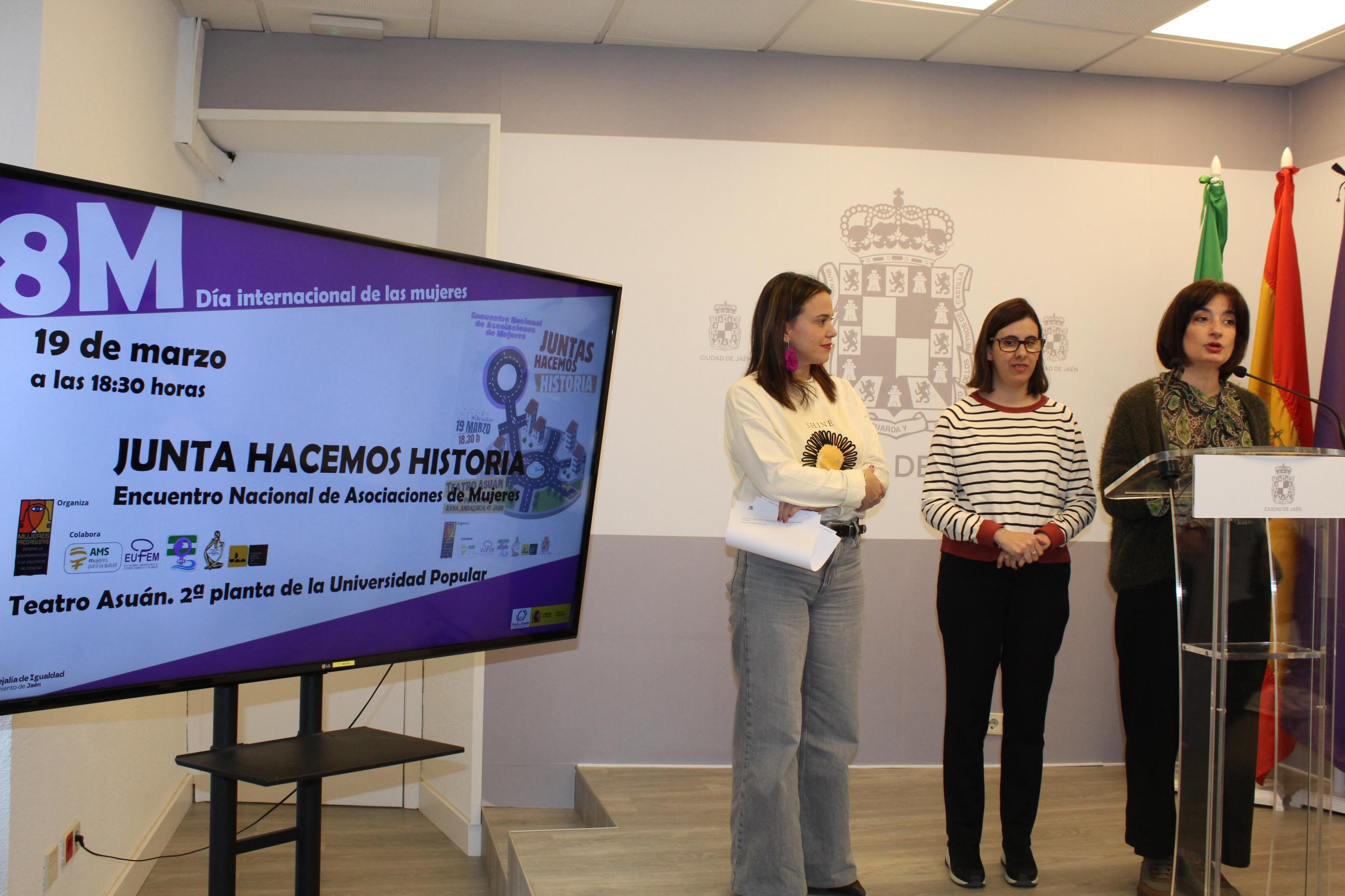 Angeles Díaz, Carmen Cruz y Eva Funes.