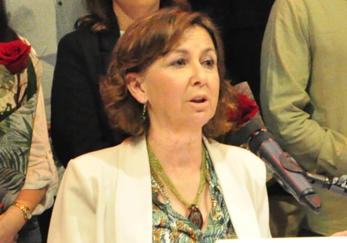 a portavoz socialista en el Consistorio alboloteño, Esther Carvajal.