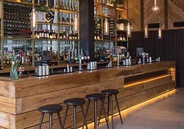 Una pareja arma un escándalo en un bar del centro de Maracena y es desalojada por las autoridades.