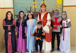 EL CEIP Gloria Fuertes viaja al pasado con un carnaval inclusivo