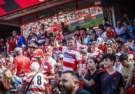 La afición del Granada en Los Cármenes.