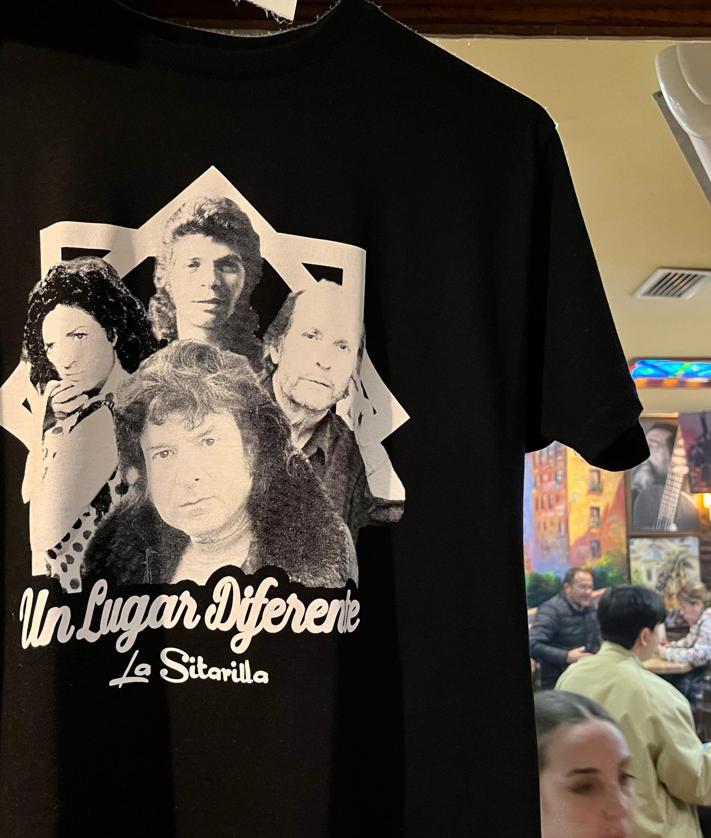 Imagen secundaria 2 - En la cola de La Sitarilla: «Te queda una hora»