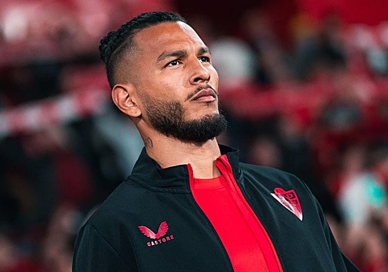 Luis Suárez saliendo al UD Almería Stadium