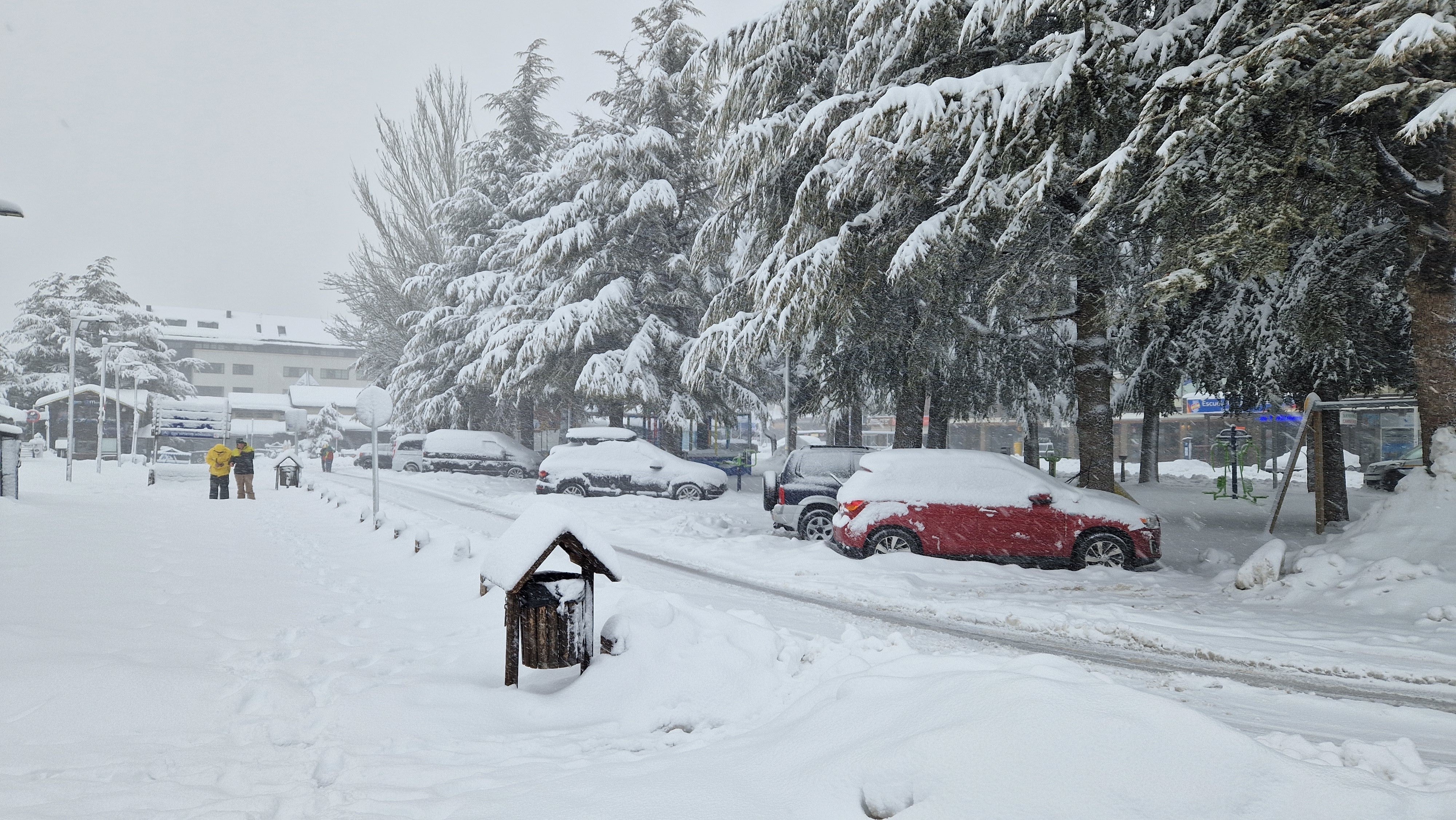 La espectacular nevada en Pradollano, en imágenes