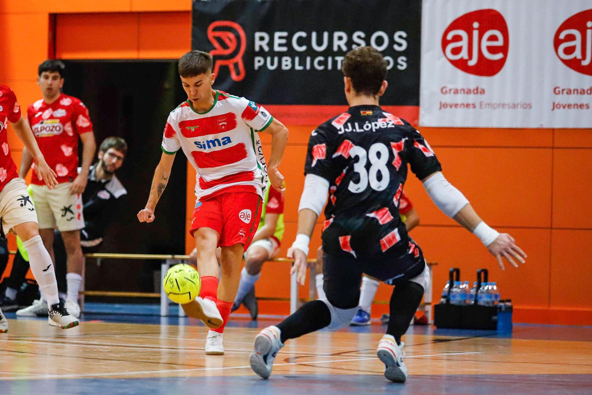 El Sima Granada agota sus opciones de permanencia en la Segunda B de fútbol sala.