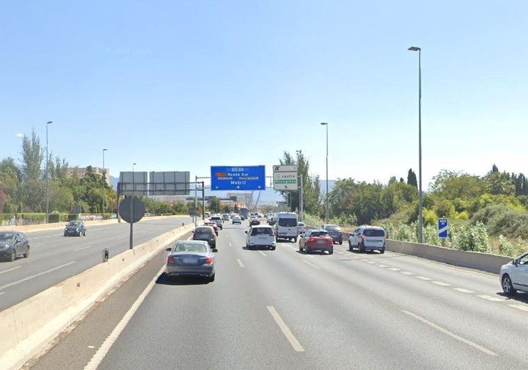 Un motorista herido tras una colisión en la Circunvalación de Granada