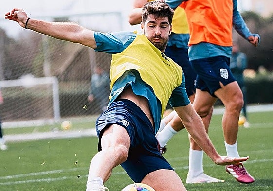 Pelear por tres puntos y no caer al abismo, objetivo indálico con Melero en el campo.