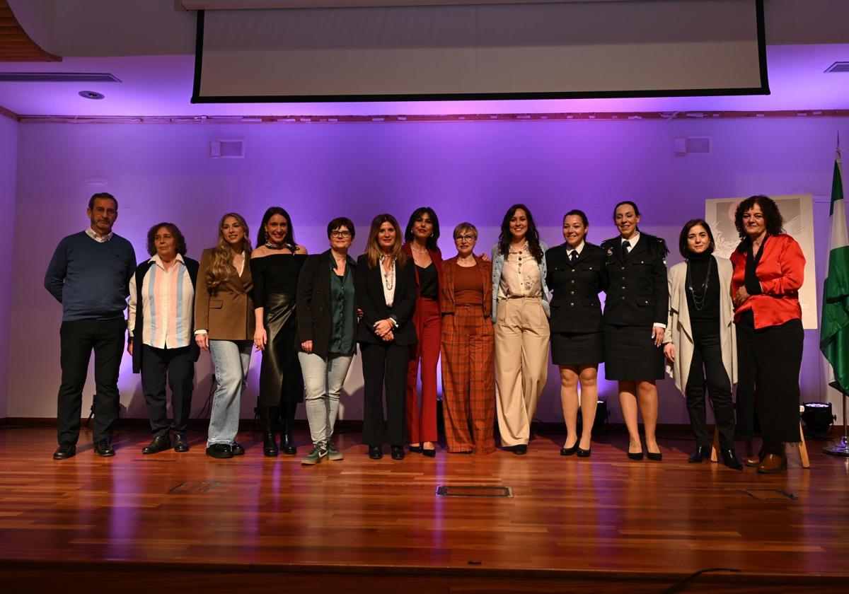 La ii gala 8 mujeres relevantes de linares entrega los reconocimientos 'maría jesús latorre' | ideal