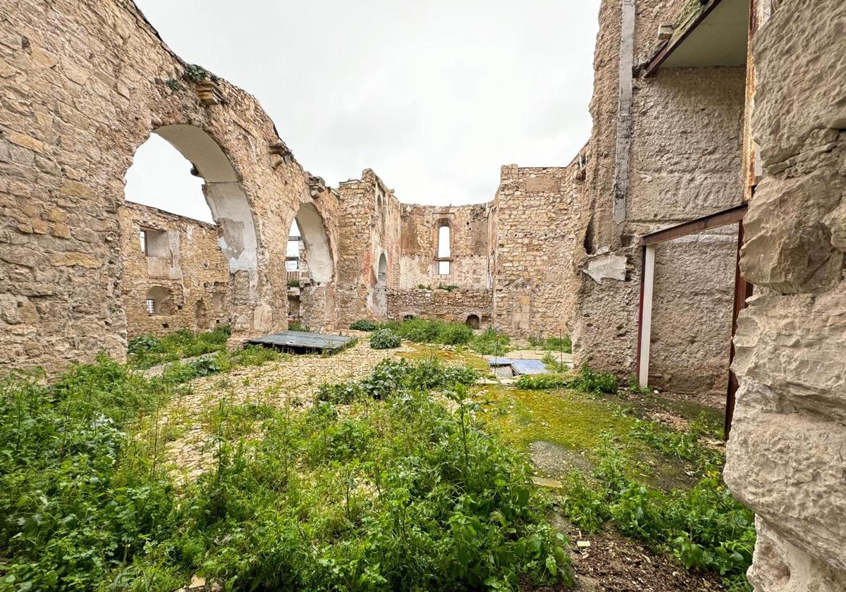 El PP denuncia el estado de «extremo abandono» de la iglesia de San Miguel