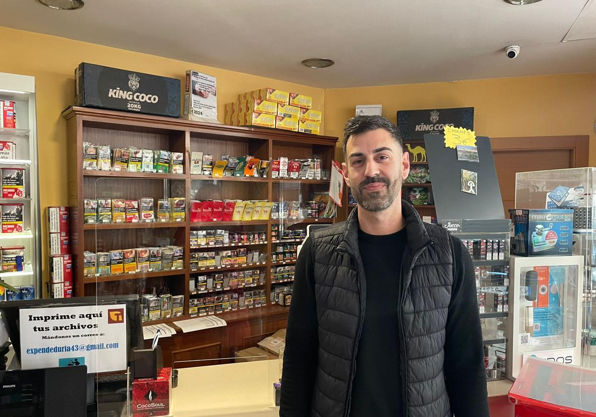 «Los almerienses compran tabaco sin importar la subida de impuestos, solo reducen la cantidad»