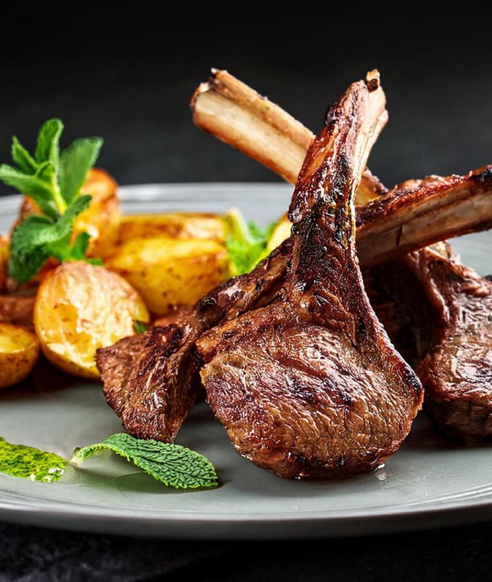 Imagen secundaria 2 - El restaurante de carretera de Granada con carnes a la brasa y «sabor argentino»