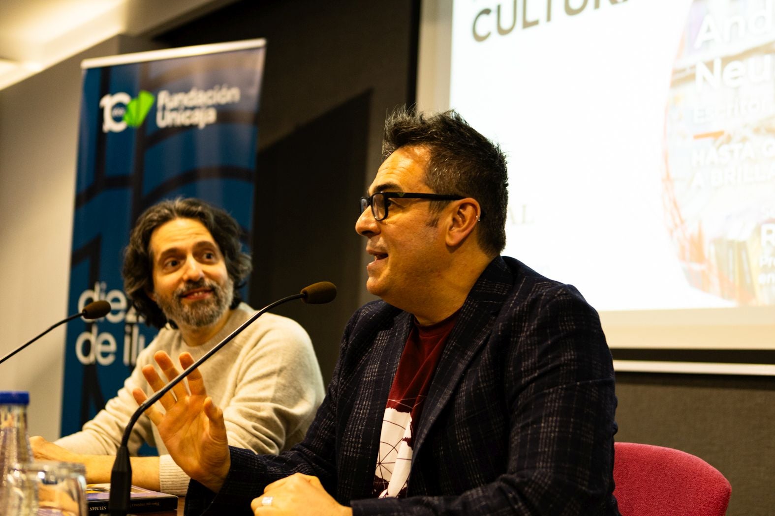 Andrés Neuman encandila con su prosa sobre María Moliner