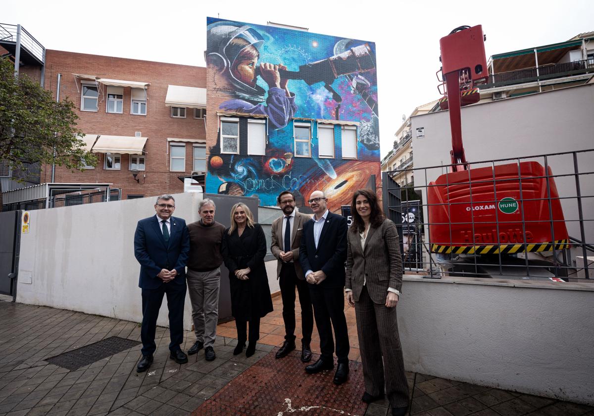 El Instituto de Astrofísica celebra sus 50 años con un mural de El Niño de las Pinturas