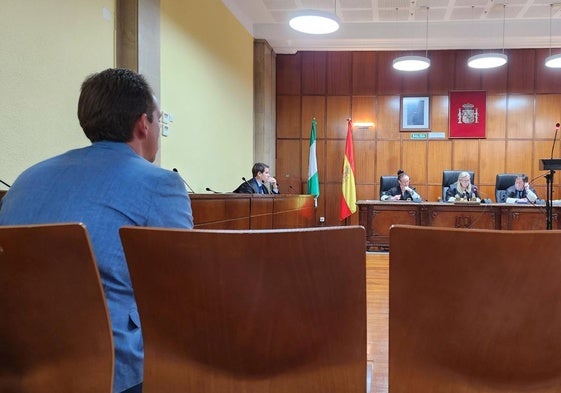 El acusado durante el juicio en Jaén.