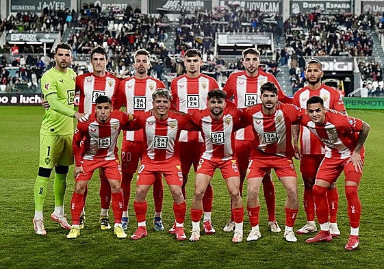 Once inicial con el que jugó la UD Almería en Burgos.