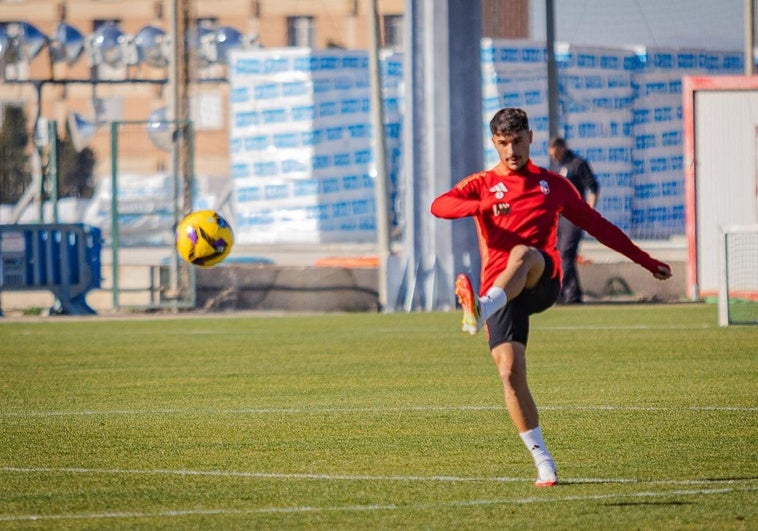 Rodelas aspira a la titularidad tres meses después de su lesión