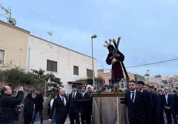 Solemne cortejo del Gran Poder en la capital.