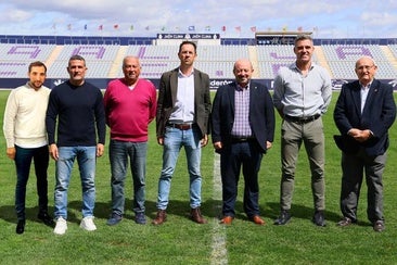 El Real Jaén CF prepara una reestructuración para dotar una nueva estabilidad a la entidad blanca.