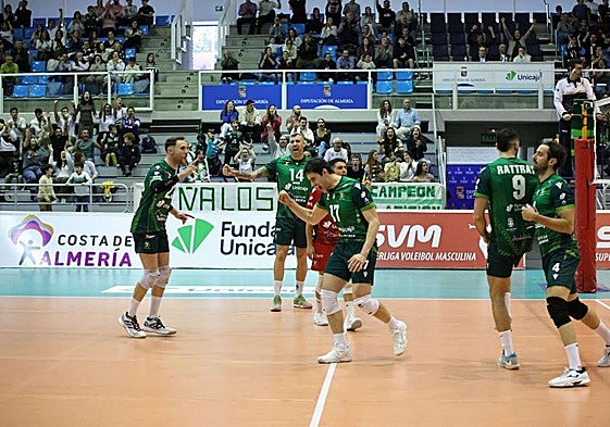 Unicaja Costa de Almería empieza el playoff en casa, pero con mucho en contra.